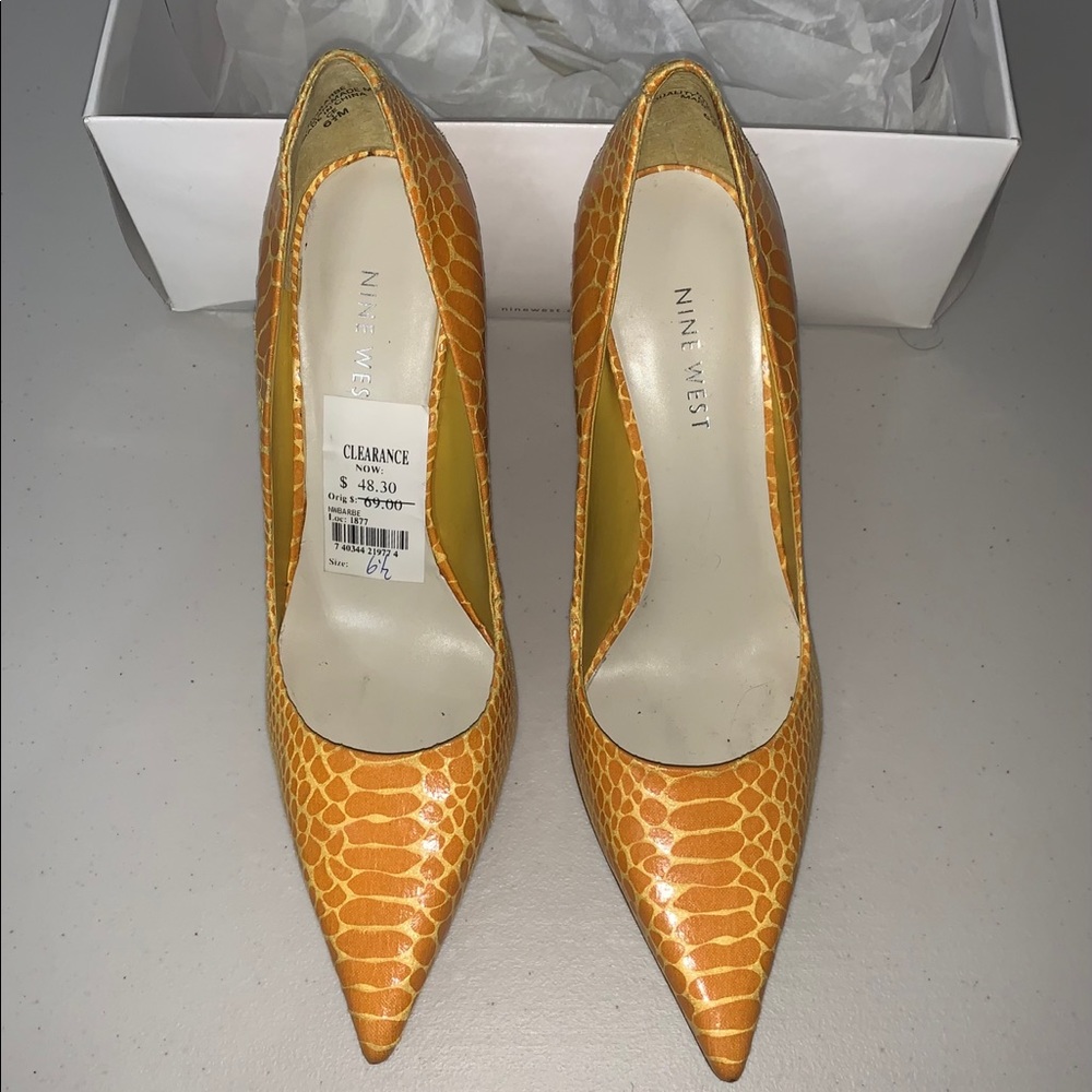 Woman shoes
